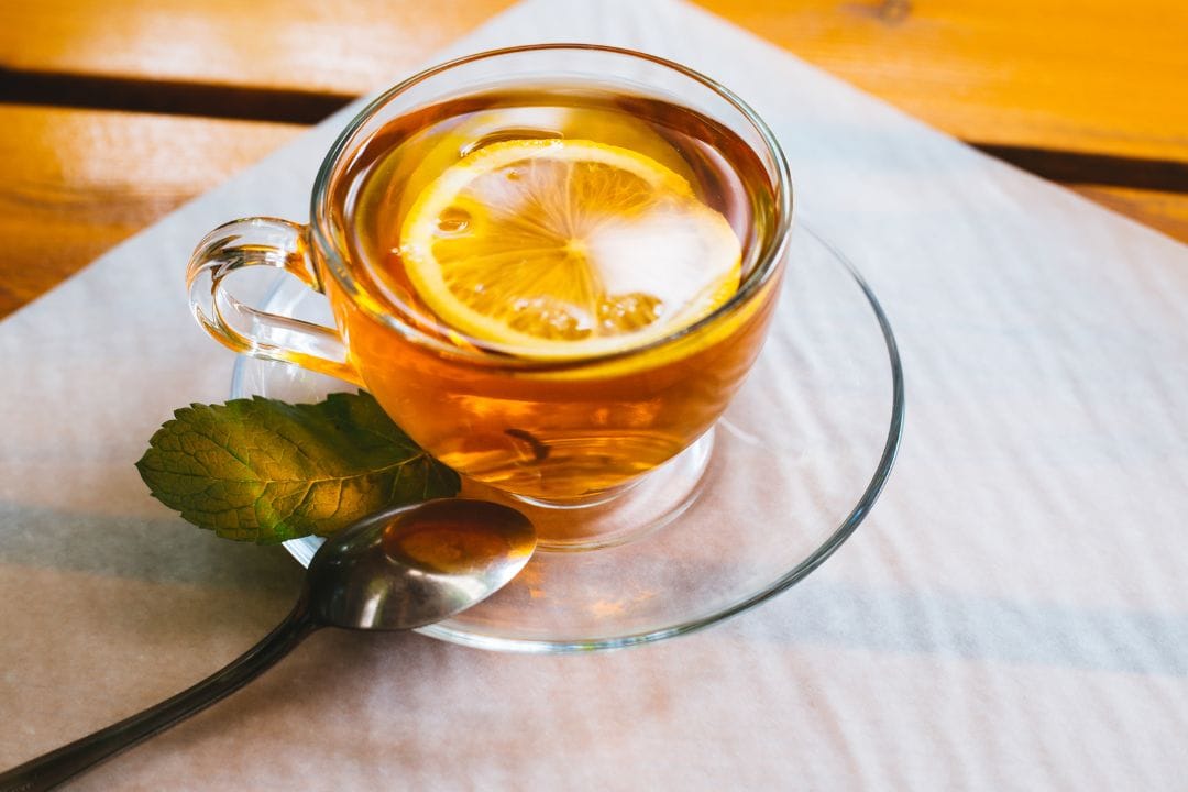 Lemon balm tea for hyperthyroidism relief